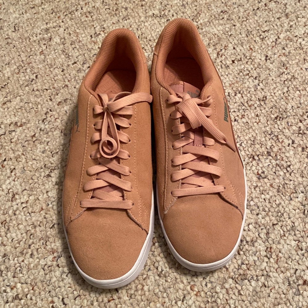 Pink/Salmon Puma sneakers